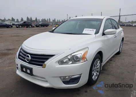 2015 Nissan Altima 2.5 S z USA, uszkodzony, nr VIN 1N4AL3AP7FC478888